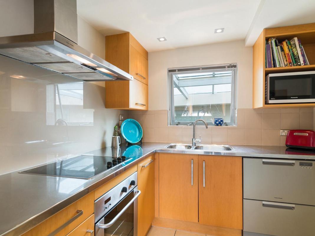 Relax On Roberts - Taupo Holiday Home 外观 照片