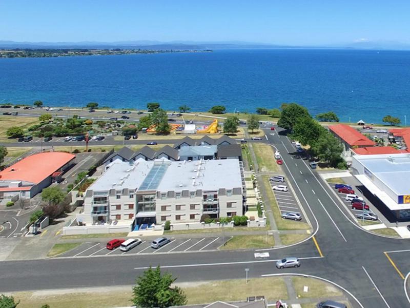 Relax On Roberts - Taupo Holiday Home 外观 照片
